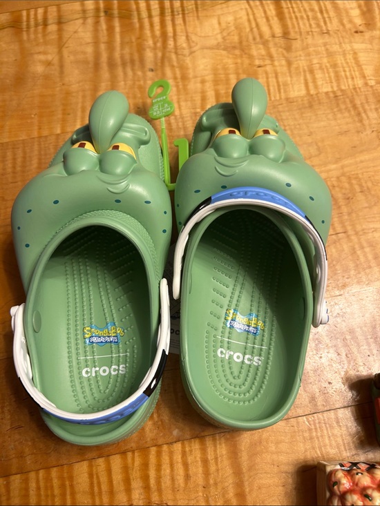 CROCS Other - CROCS Squidward adult Men’s 6 Women’s 8 Green Character Crocs